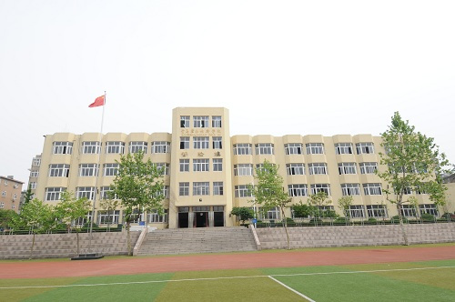 山东省青岛第十六中学学校荣誉