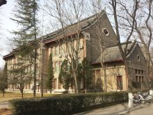 山东大学趵突泉校区教学五楼