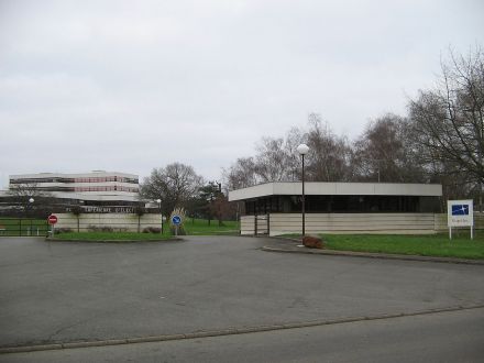 高等电力学院学校简介