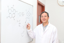 中国科学院院士谢素原人物经历