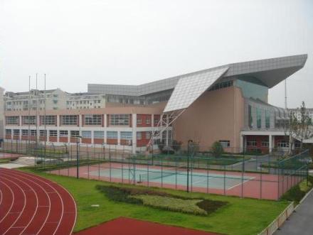 昆山震川高级中学学校设施