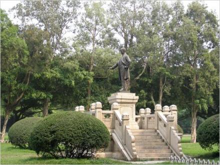 中山大学外国语学院学院简介