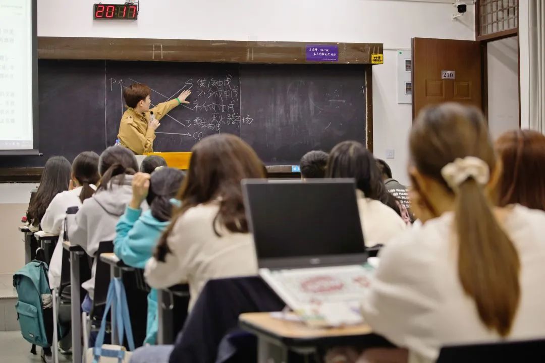 会生活会选择，更会爱上经济学