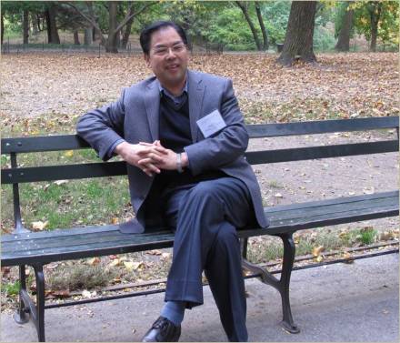 房喻是国际薄膜荧光传感领域的领军人物