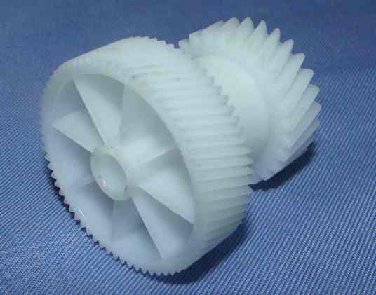 塑料成型使用设备