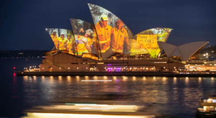 悉尼歌剧院致敬消防员