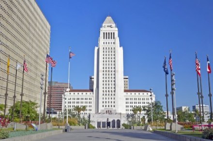洛杉矶政治洛杉矶是一个市长议会制的自治市