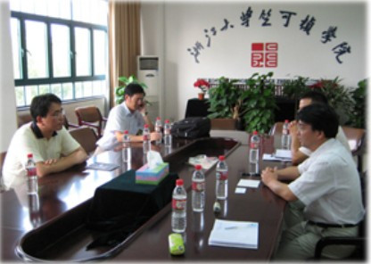 浙江大学竺可桢学院办学经验浙江大学竺可桢学院吸取国外著名大学