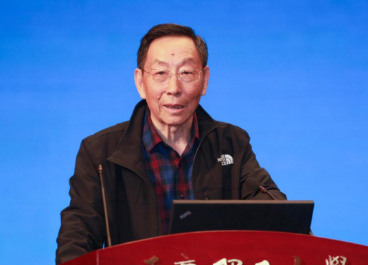 李魁武系中国现代化自行防空反导武器的开拓者之一