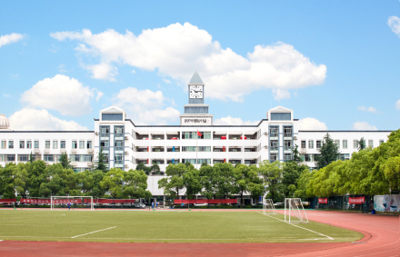 长沙市实验中学教学特色学校自2016年开始倾力构建“艺芳课程体系”