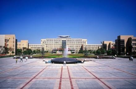 浙江纺织服装职业技术学院师资力量