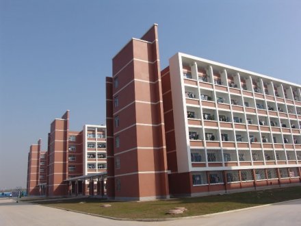 广饶县第一中学