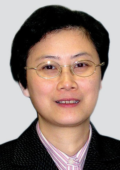 任咏华在发光材料以及捕捉太阳能的创新技术方面做出重要贡献