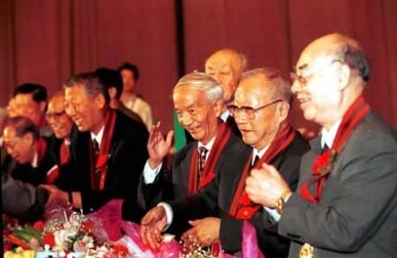 两弹一星功勋奖章小故事20世纪中叶