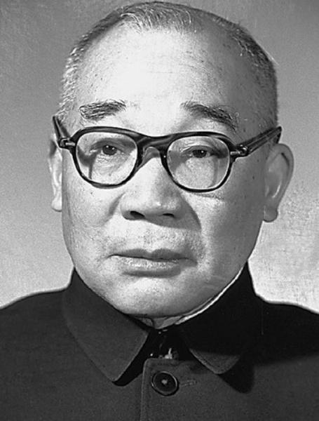 马寅初影视形象小说：《马寅初》