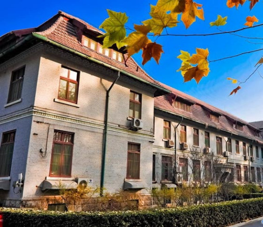 山东大学洪家楼校区山大简介