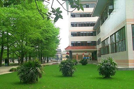 四川农业大学都江堰校区院系设置