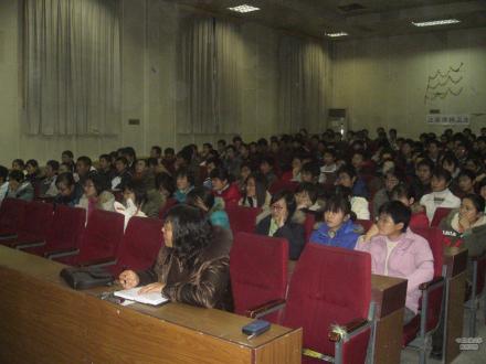 油气储运工程历史沿革现代输气管道发源于美国