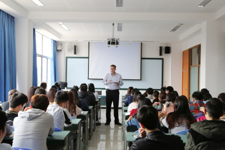 麦考瑞大学西南财经大学在西南地区